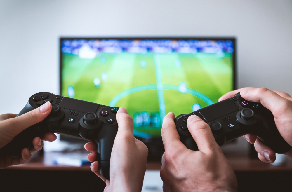Globant entra en los esports con Emerald, un equipo de LoL mixto